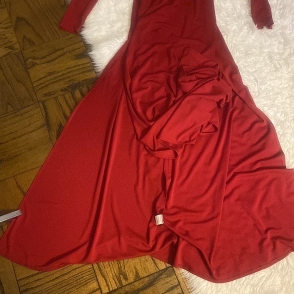 Abyss by Abby
SLEEVE PLUNGE V
NECK Gold BELTED DOUBLE HIGH SLIT MAXI Red DRESS S - Picture 10 of 14